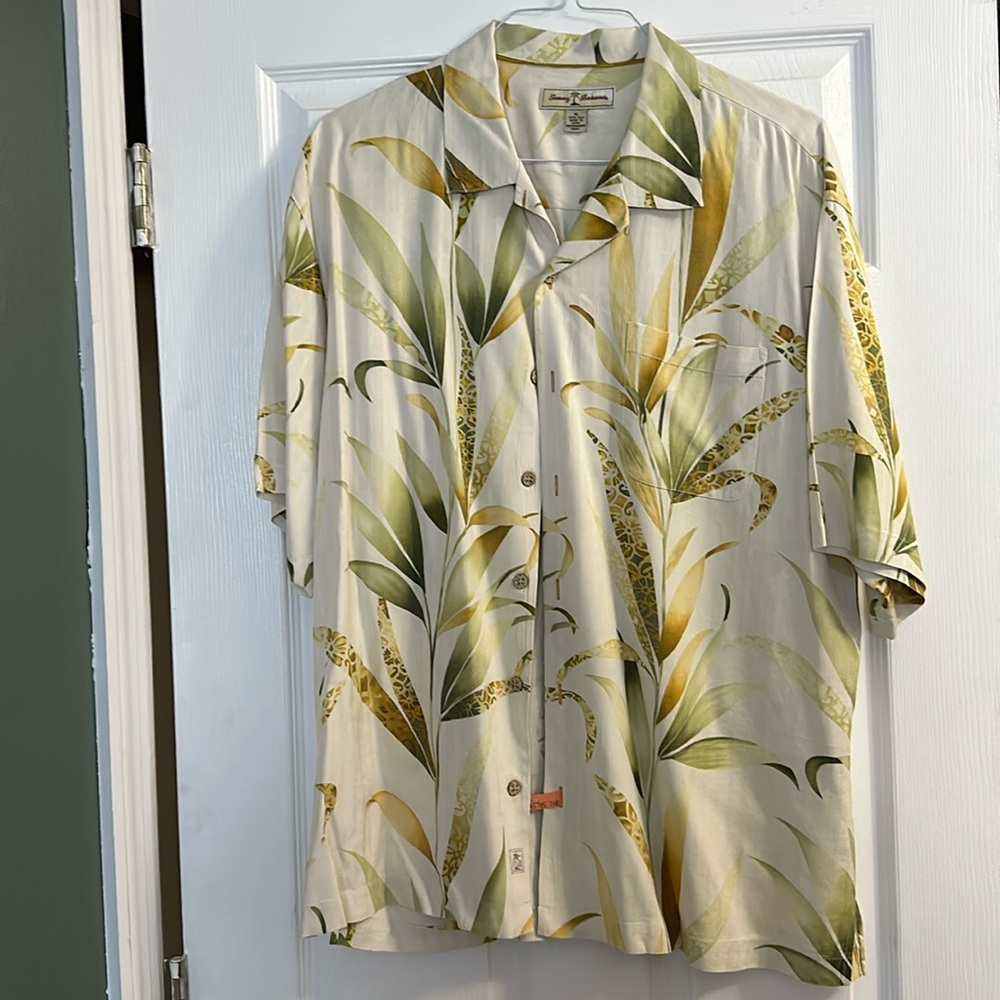 Tommy Bahama XL Hawaiian shirt